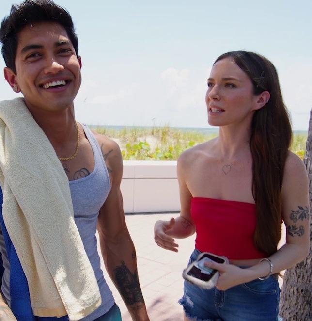 Tess Thompson - The Big Bang Bus Fan FullHD 1080p/HD 720p