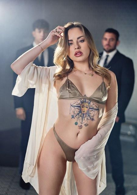 Anna Claire Clouds - Whatever You Need 4K 2160p/FullHD 1080p/HD 720p