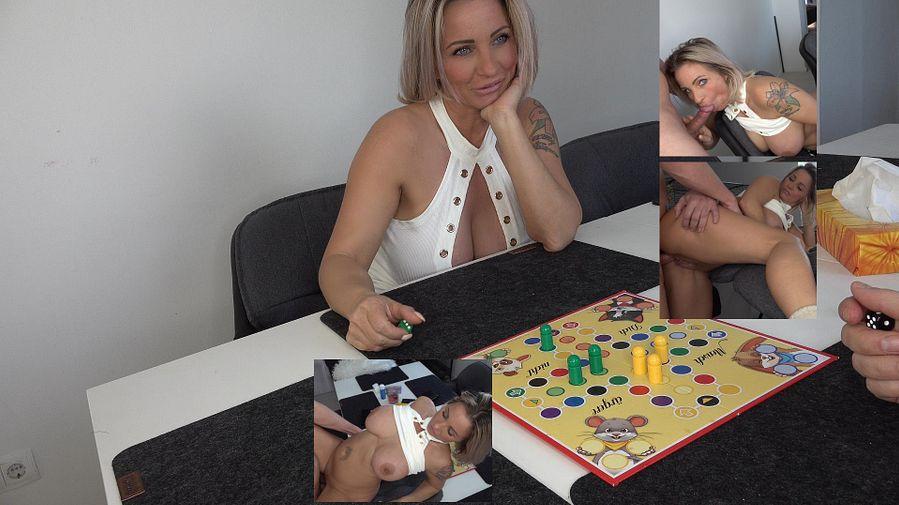 Candy Samira - Krasser Wunsch! 20 Jährige Neffe fickt mich nach Spiel 1080p